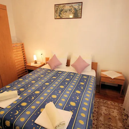 Ana Apartment *
