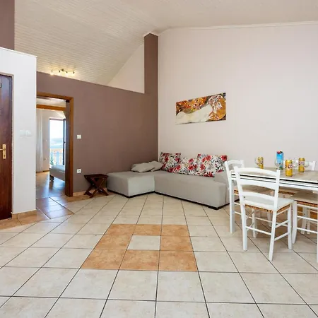Ana Apartament Novi Vinodolski