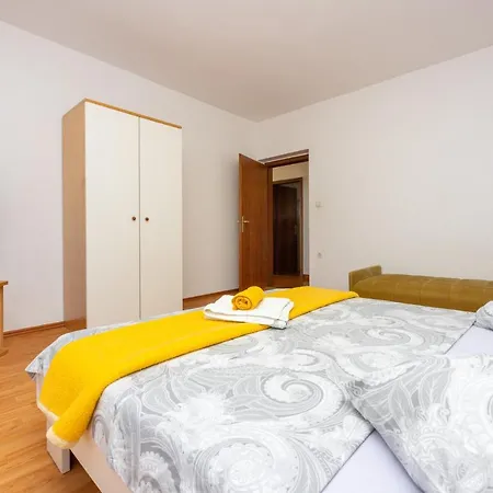 Ana Apartament Novi Vinodolski